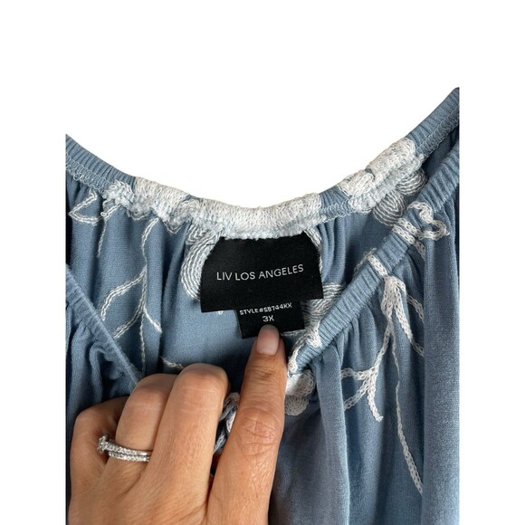 Liv Los Angeles Embroidered Floral Soft Blue Peasant Top Women Size 3X - Picture 7 of 12